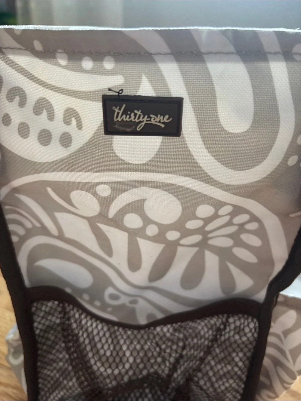 Like new Thirty One Grey Patterned Storage Tote Bag with 5 Exterior Pockets